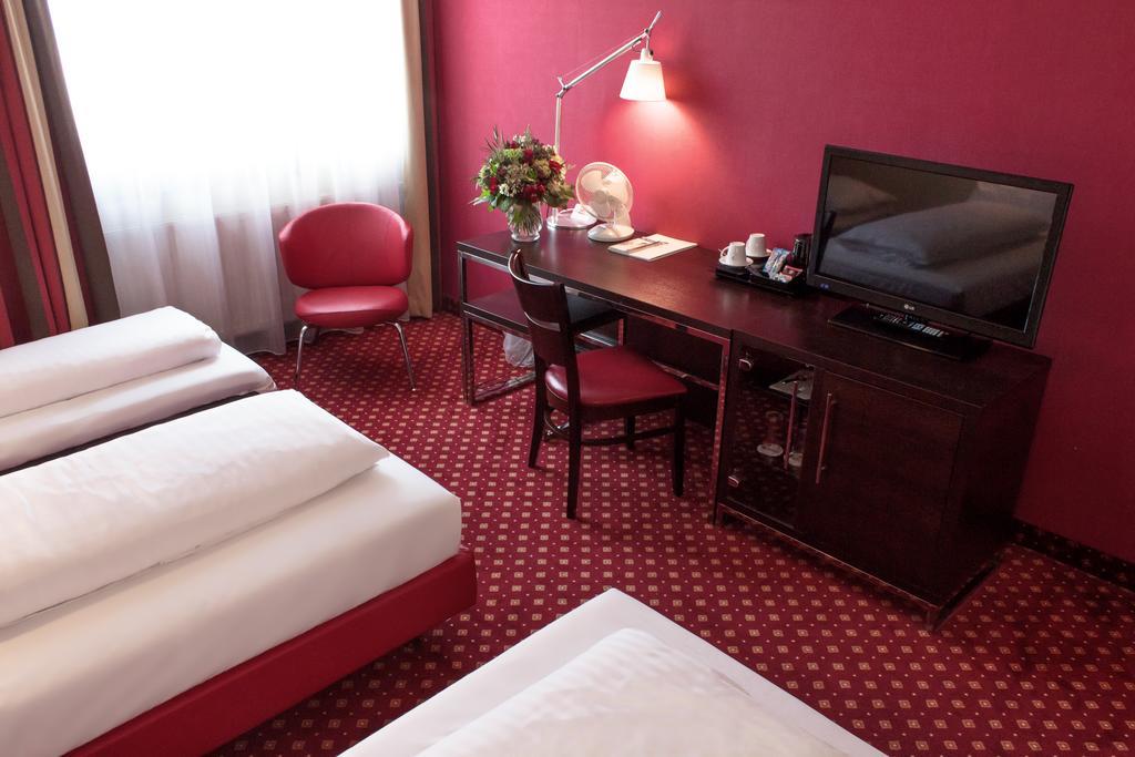 Best Western Plaza Hotel ヴェルス エクステリア 写真